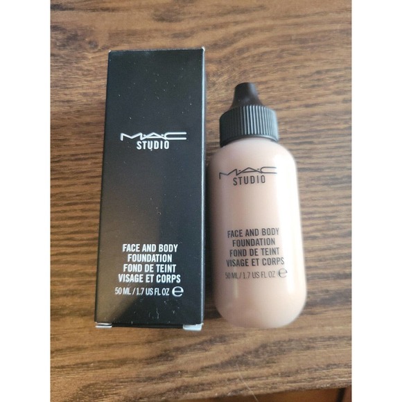 Mac Studio Face & Body Foundation N5 - Size 50mL / 1.7 Oz. New - Picture 4 of 6